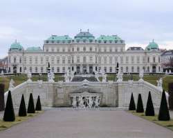 The Baroque mansions and gardens are also an impor The Baroque mansions and gardens are also an important part of the site. The wall that surrounds much of the area was rebuilt between 16th and 17th ce